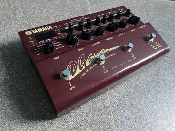 Something Weird form the past - Ep.01 - Yamaha DG-Stomp